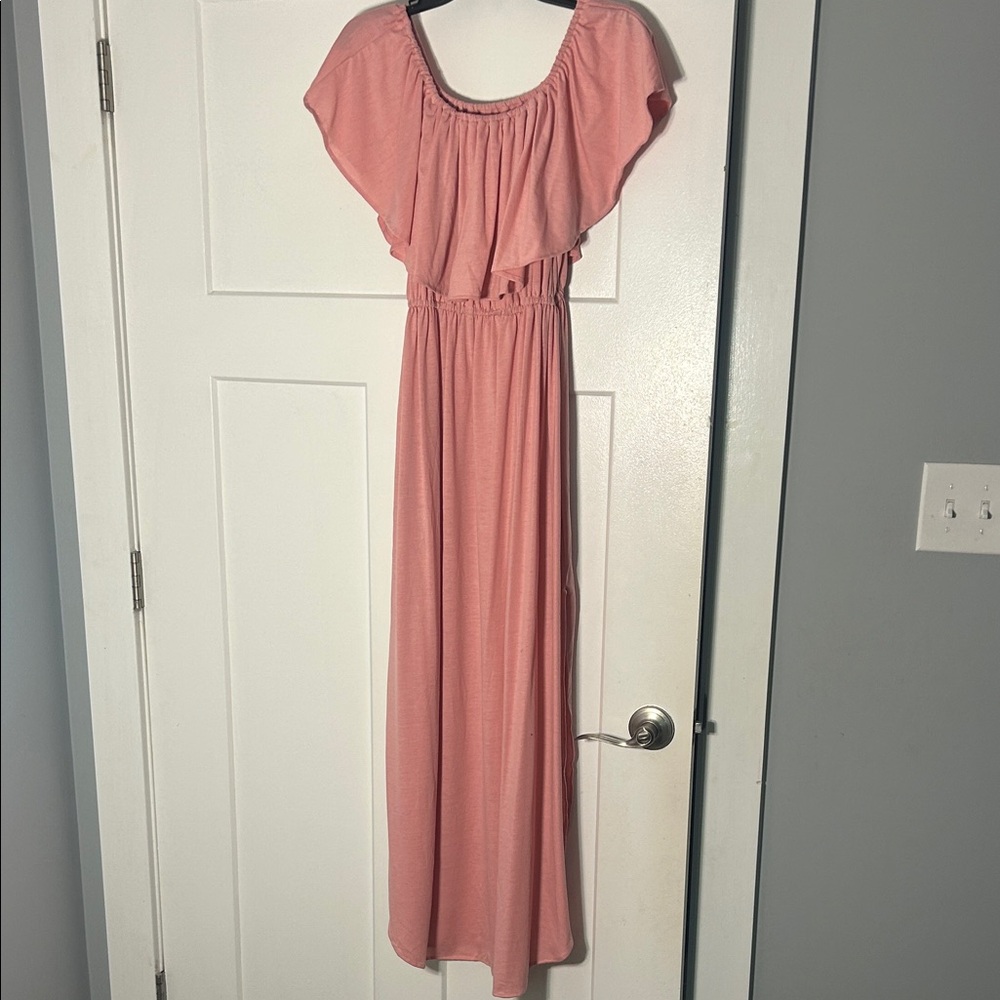 Elegant Pink Off-Shoulder Maxi Dress
